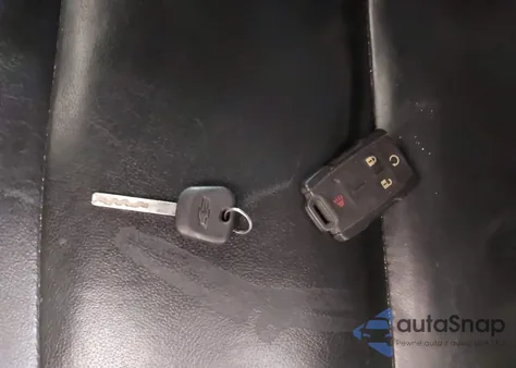 2015 Chevrolet Silverado 1500 2Lt z USA, uszkodzony, nr VIN 3GCUKREC2FG427557